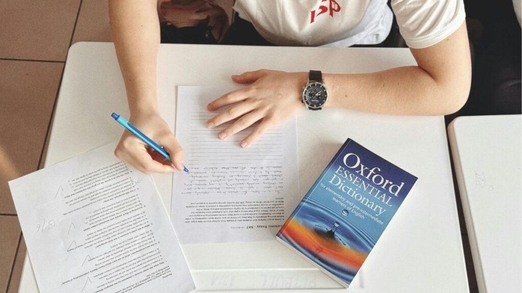 IELTS là gì? Thông tin đầy đủ cho người mới tìm hiểu 6 Cấu trúc bài thi IELTS và thời gian từng kỹ năng