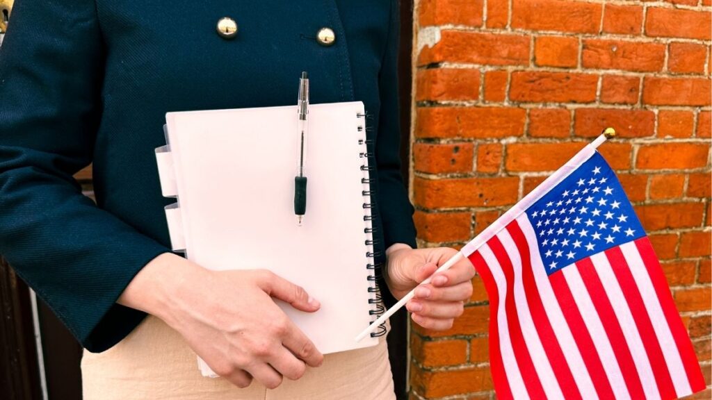 IELTS là gì? Thông tin đầy đủ cho người mới tìm hiểu 2 Phân biệt bài thi IELTS, Test Report Form và bằng cấp