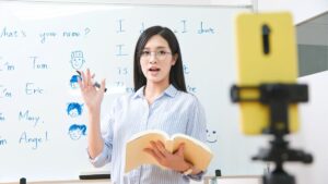Thang điểm TOEIC từ 10 đến 990 gồm Listening và Reading