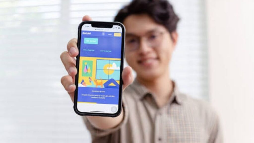 So sánh app học TOEIC theo lộ trình với ứng dụng luyện đề và thi thử